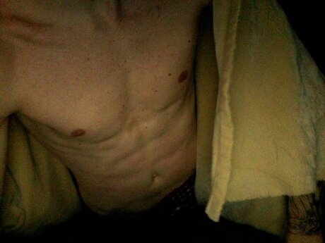 Naken läckt OnlyFans-bild av Living Ampamp Lavishing