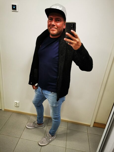 Nøgent lækket OnlyFans-billede af Robsu