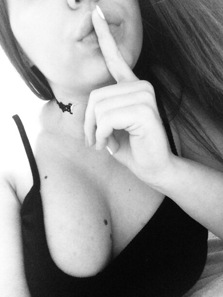 Alaston vuotanut OnlyFans-kuva Gabriela