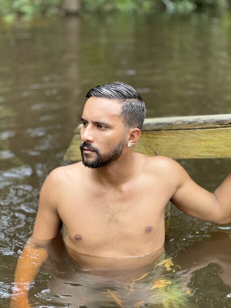 Photo nue de fuite OnlyFans de Jhonjhon