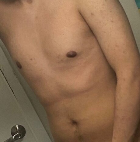 Naken lekkede OnlyFans-bilde av 6352