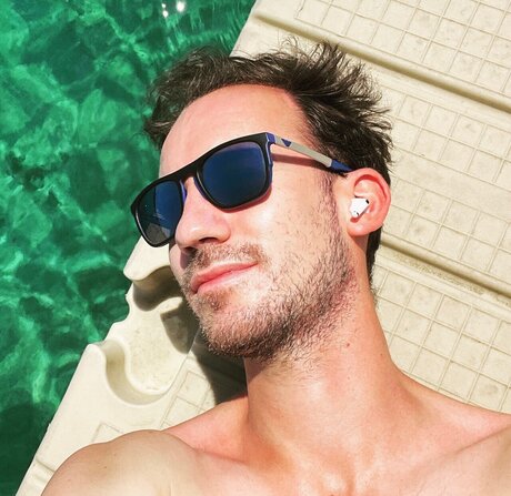 Naken läckt OnlyFans-bild av David