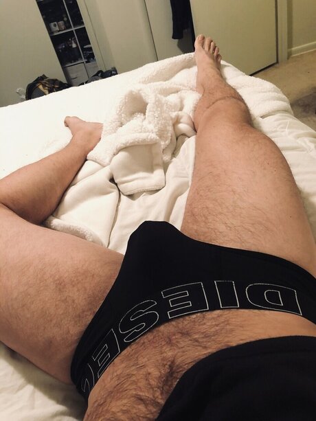Naakte gelekte OnlyFans-foto van J