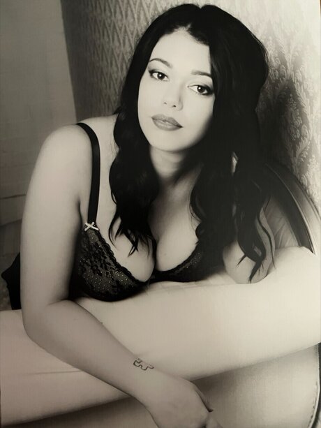Foto di nudo di fuga di OnlyFans di Sweet Angel