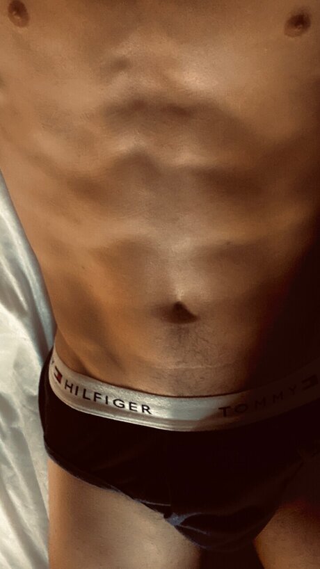 Nahá fotka uniklých OnlyFans od Adam