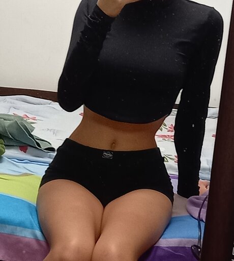 Naken läckt OnlyFans-bild av Larisa Loredana