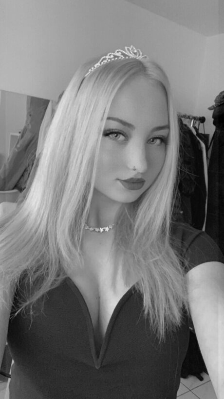 Обнаженная фотография утечки OnlyFans от Kathi