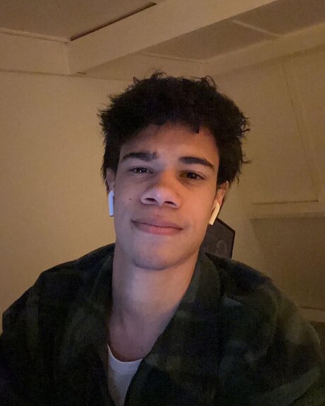 Nagie wyciekłe zdjęcie OnlyFans od Gavin Sinclair
