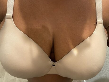Alena Desire OnlyFansリークヌード写真