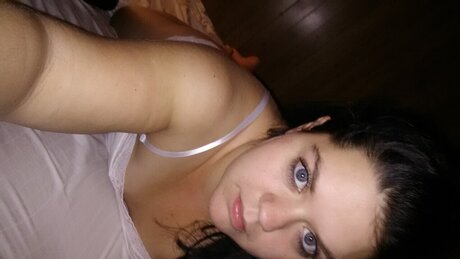 Nacktes geleaktes OnlyFans-Foto von Nicki