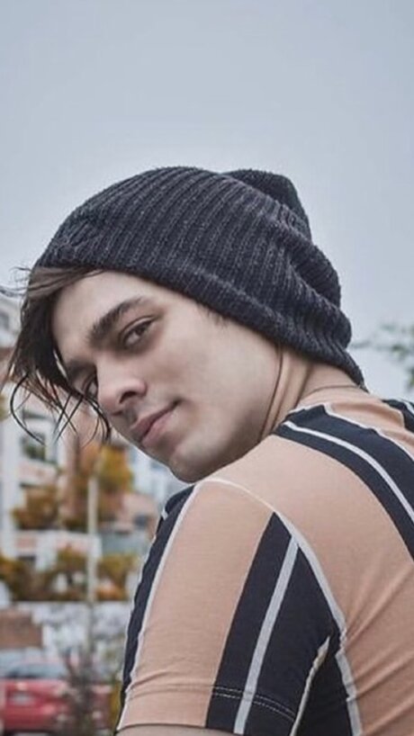 Naakte gelekte OnlyFans-foto van Kevin Perea