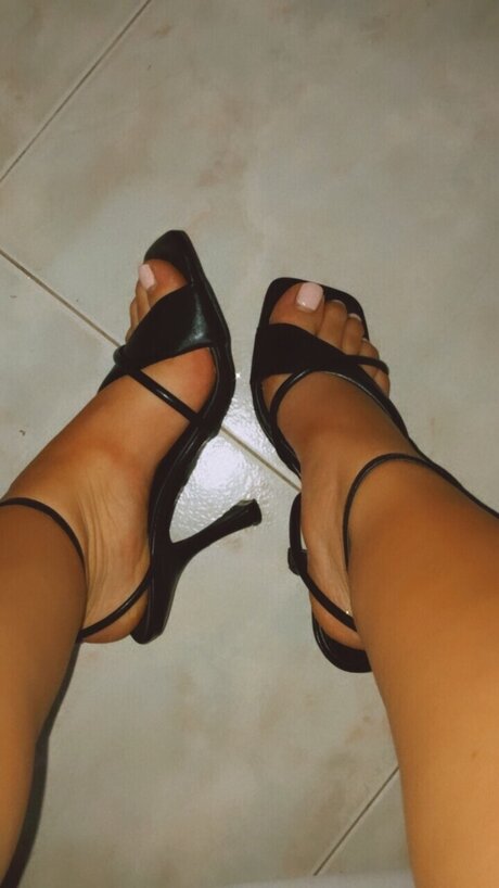 Foto di nudo di fuga di OnlyFans di Kleo