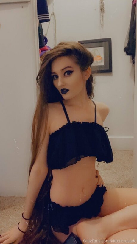 Nacktes geleaktes OnlyFans-Foto von Elaine Arbor