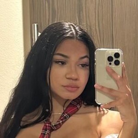 Nina Cavallero