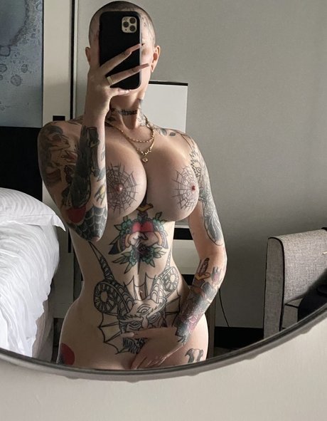 Nahá fotka uniklých OnlyFans od Embodoe