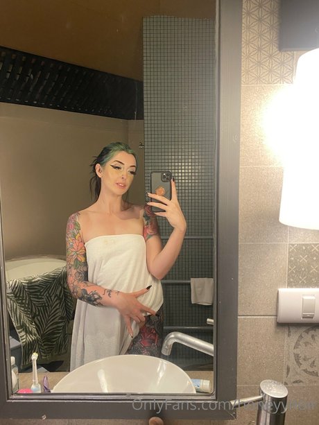 Nahá fotka uniklých OnlyFans od Honeyy Noir