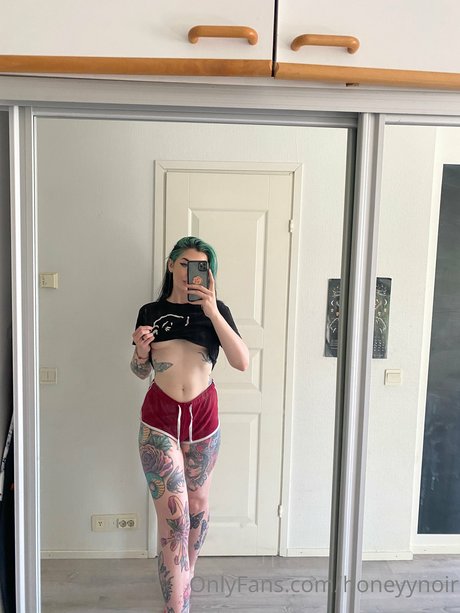 Honeyy Noir  nude leaked OnlyFans photo