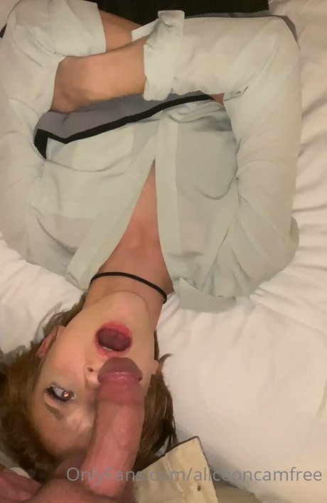 Naken lekkede OnlyFans-bilde av Alice White