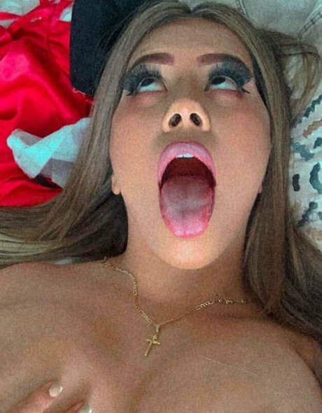 Nahá fotka uniklých OnlyFans od Desiree Gonzalez