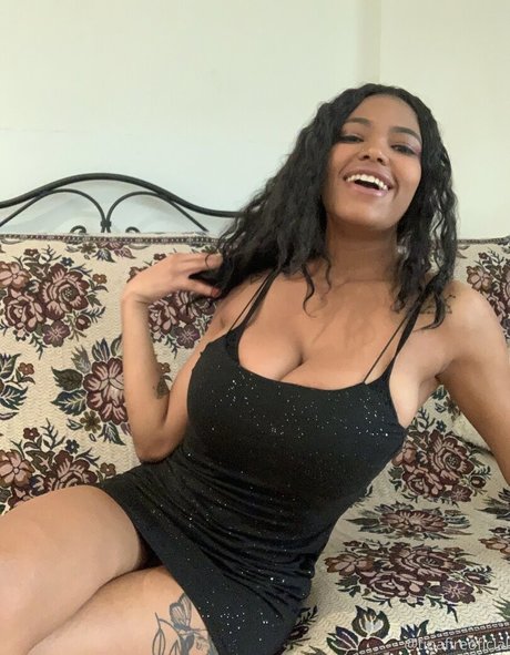 Обнаженная фотография утечки OnlyFans от Tinafire
