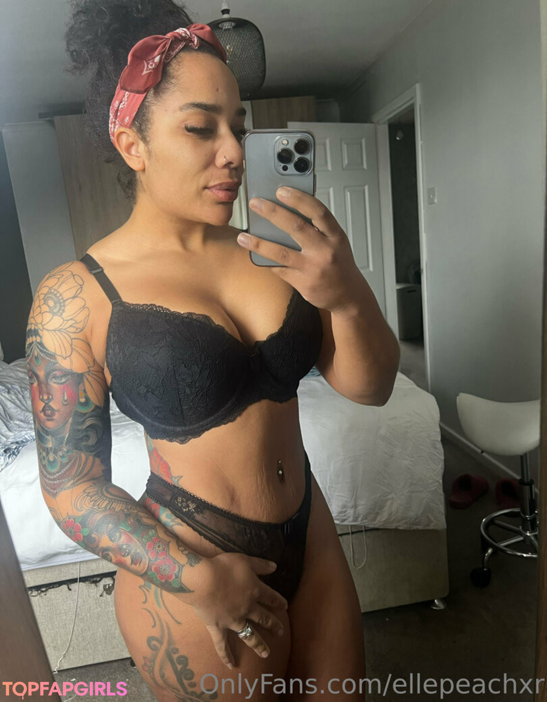 Naken lekkede OnlyFans-bilde av Ellepeachxr #3