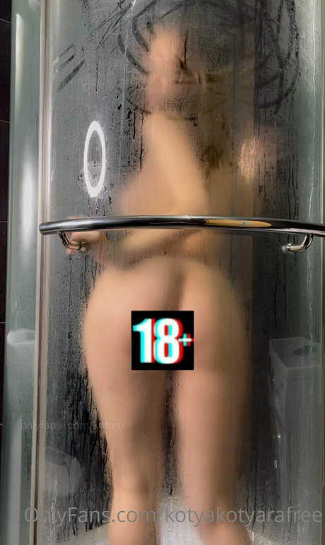Alasti lekkinud OnlyFans-i pilt Kotyakotyarafree