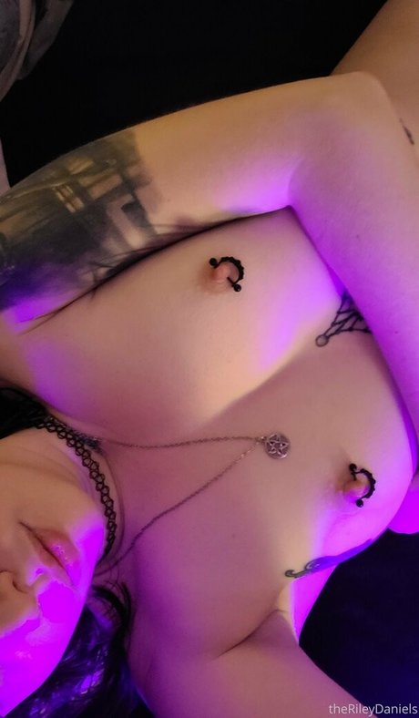Naken lekkede OnlyFans-bilde av Therileydaniels