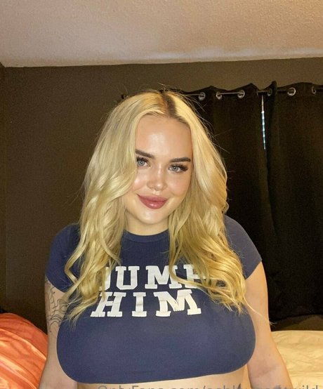 Naken lekkede OnlyFans-bilde av Ashleygoeswild