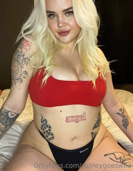 Naken lekkede OnlyFans-bilde av Ashleygoeswild