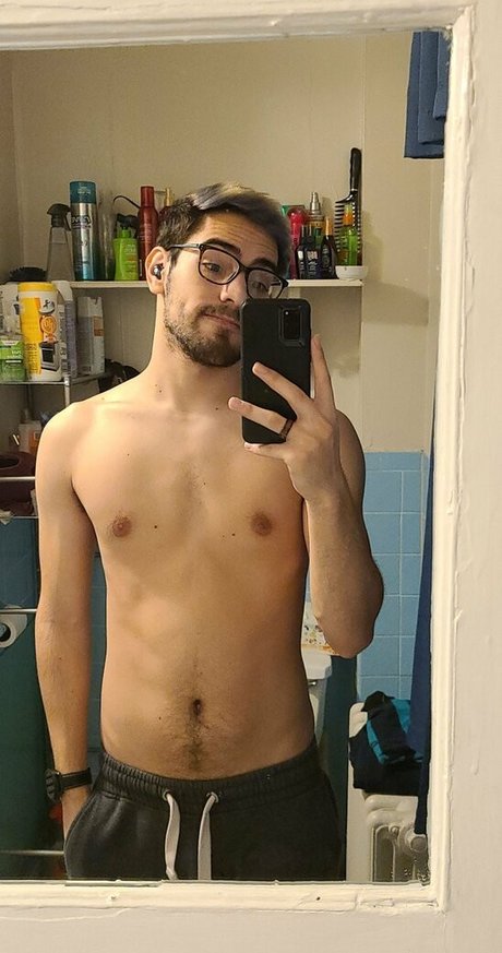 Naken läckt OnlyFans-bild av Tragicgaynerd
