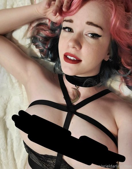 Foto desnuda filtrada de OnlyFans de Arieldarlingfree