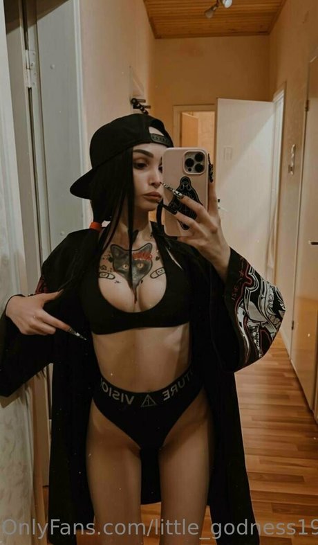 Ashly696969