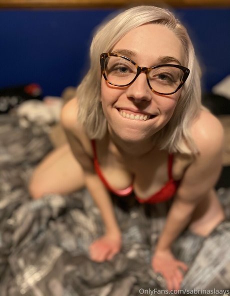 Sabrinaslaays OnlyFansリークヌード写真