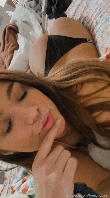 Naken läckt OnlyFans-bild av Foreignqueen