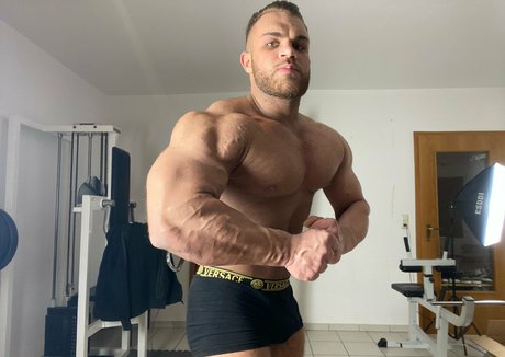 Flexmusclegod