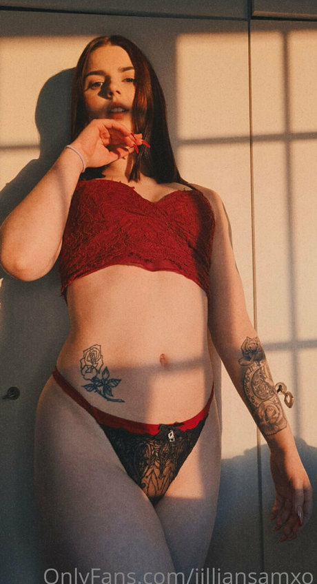 Nahá fotka uniklých OnlyFans od Jilliansamxo