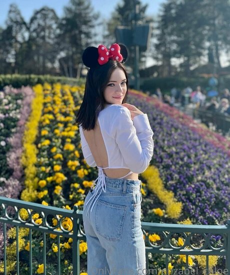 Nahá fotka uniklých OnlyFans od Enzabelchloe