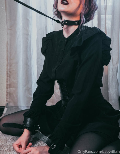 Nahá fotka uniklých OnlyFans od Averia