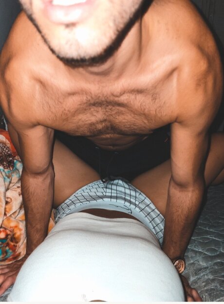 Alasti lekkinud OnlyFans-i pilt Dlspicy