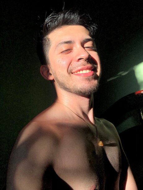 Foto desnuda filtrada de OnlyFans de Joshua