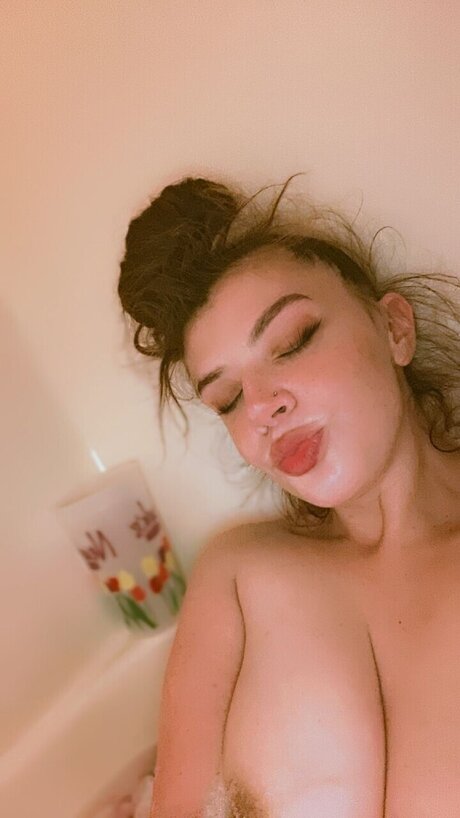 Naken lekkede OnlyFans-bilde av Mixbunny1999