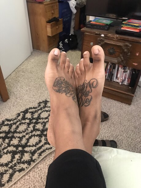 Nahá fotka uniklých OnlyFans od Swtfeetchris