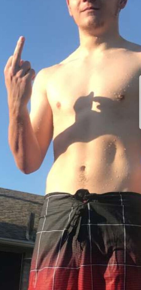 Alasti lekkinud OnlyFans-i pilt Mrtubby