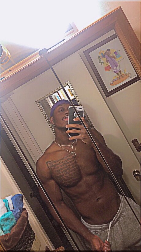 Naken läckt OnlyFans-bild av Josh 