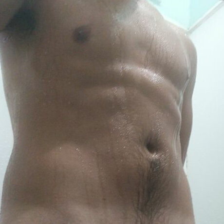 Naakte gelekte OnlyFans-foto van Kendrick Ohara