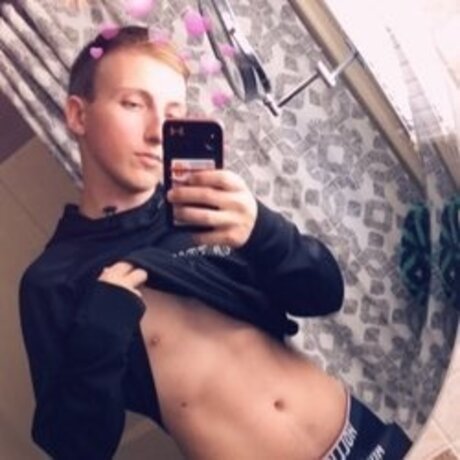 Nagie wyciekłe zdjęcie OnlyFans od Messy Twink