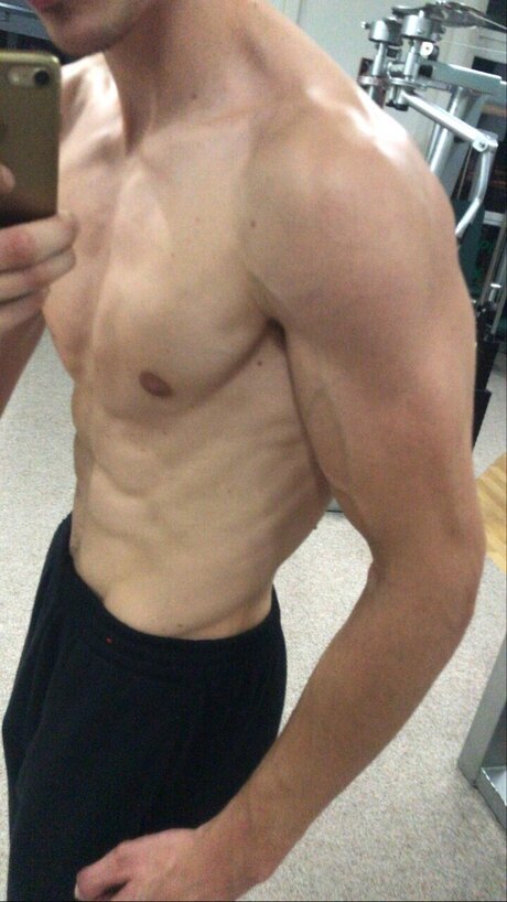 Nahá fotka uniklých OnlyFans od Flex Dano