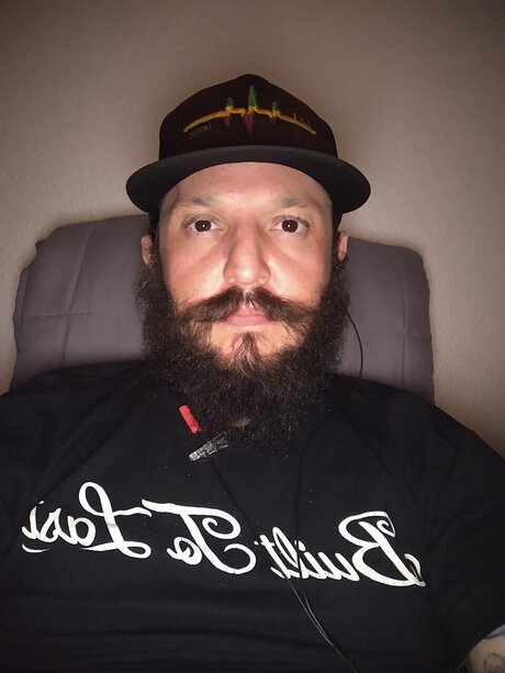 Naakte gelekte OnlyFans-foto van Raddydaddy