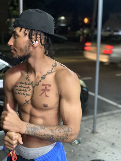 Обнаженная фотография утечки OnlyFans от Sosa Shy