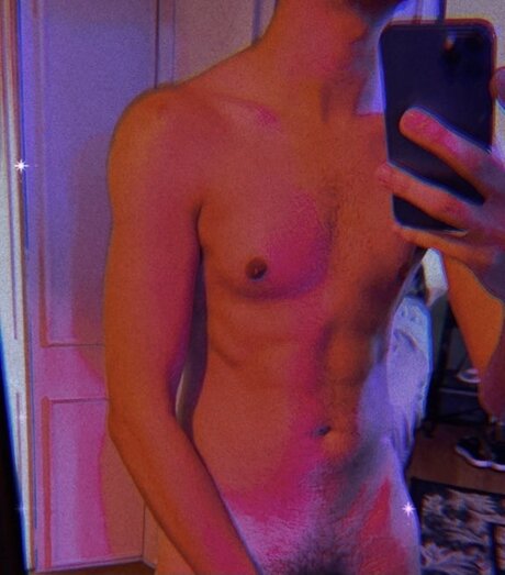 Naken läckt OnlyFans-bild av The Kinky Twinky